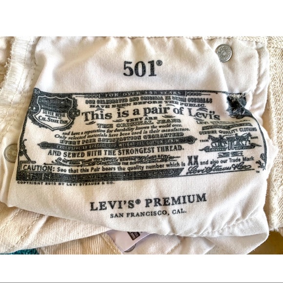 LEVI’S 501 CREAM COLORED SHORT JEAN SHORTS - Picture 4 of 6